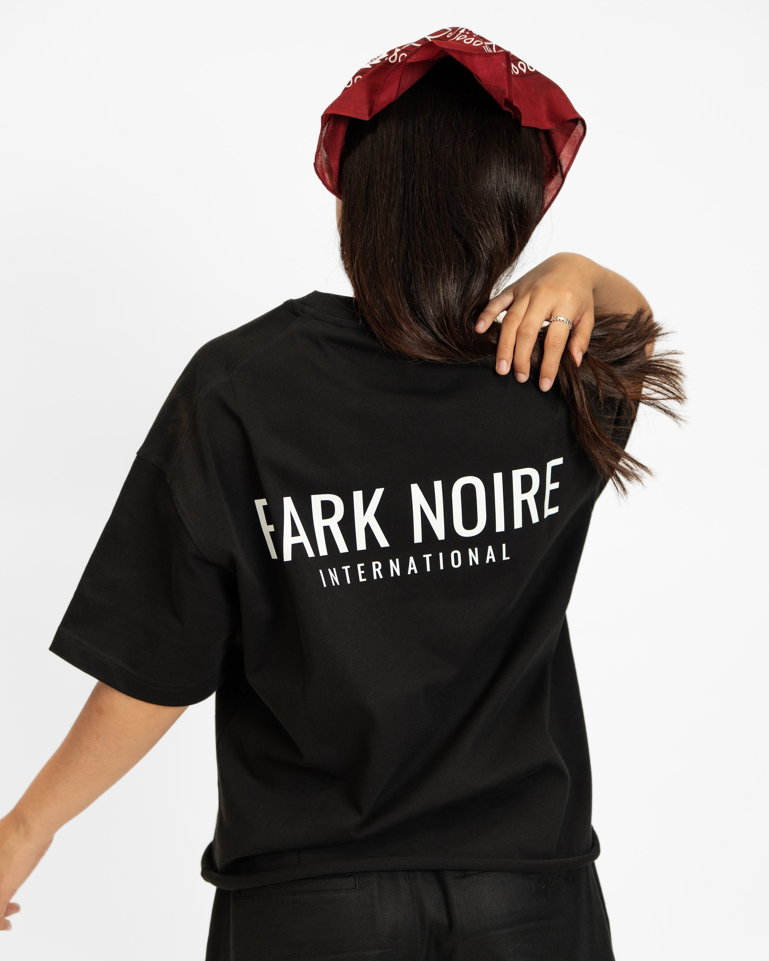 Emblem Cropped Tee