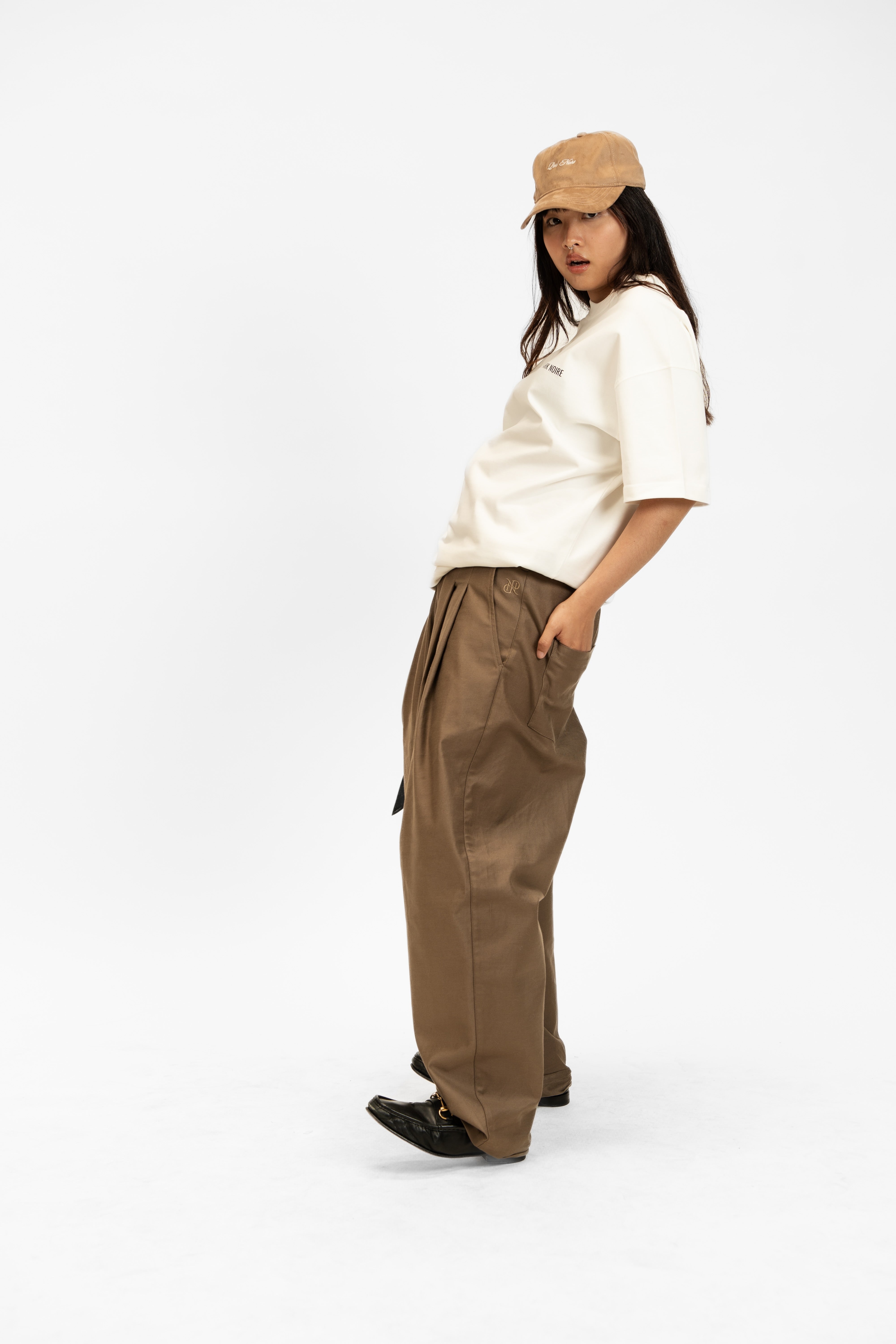 Barrel Pleated Pants