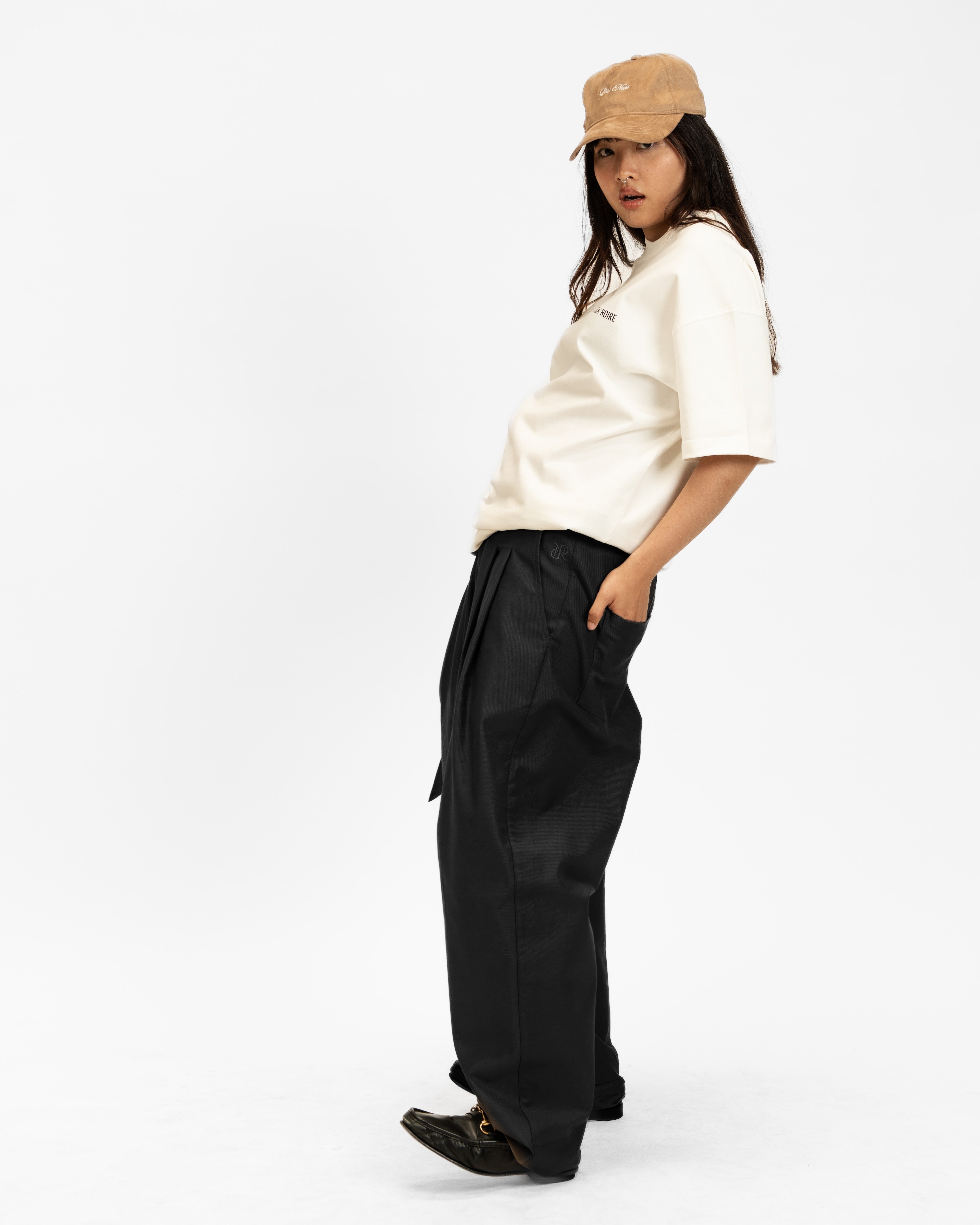 Barrel Pleated Pants