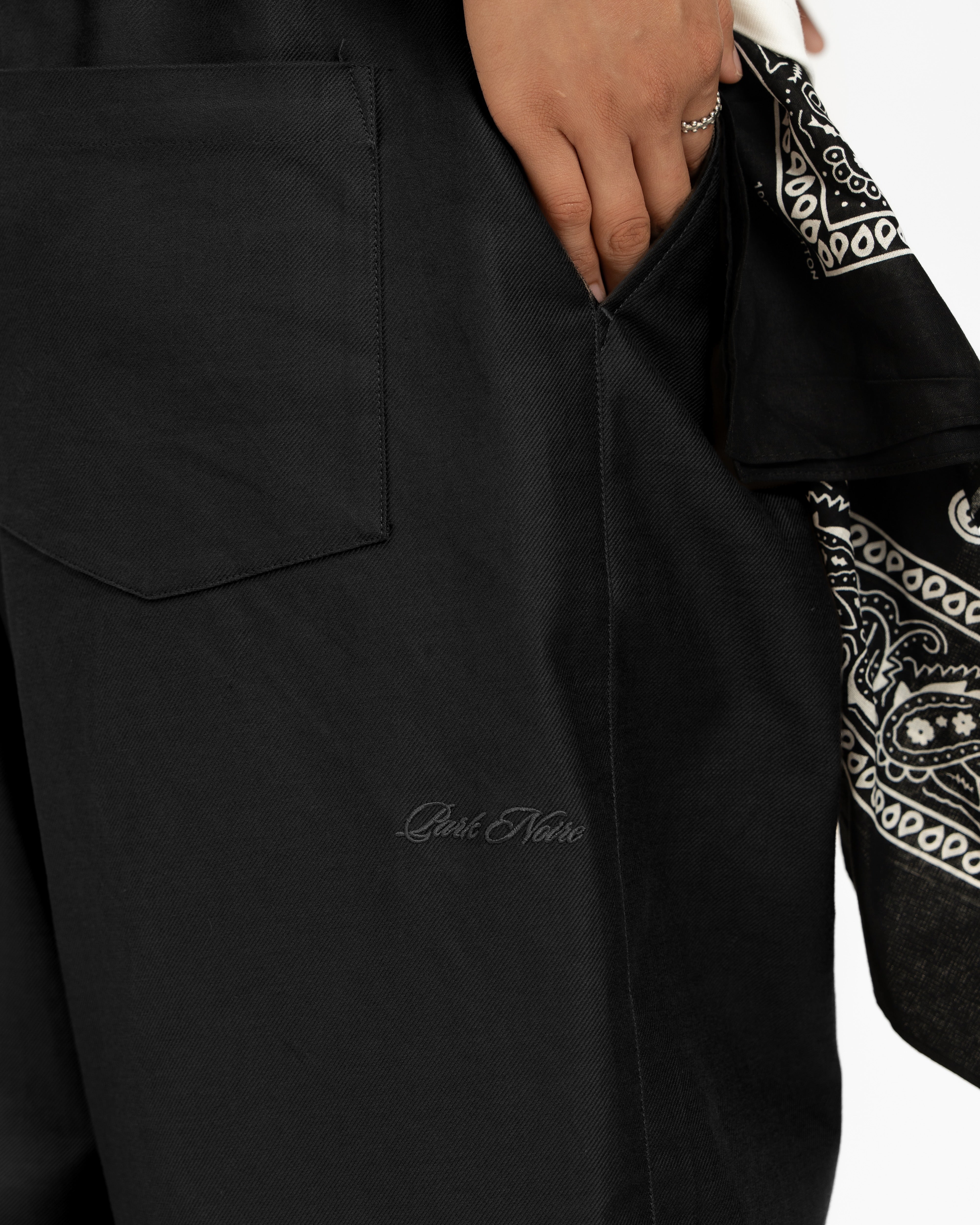 Barrel Pleated Pants
