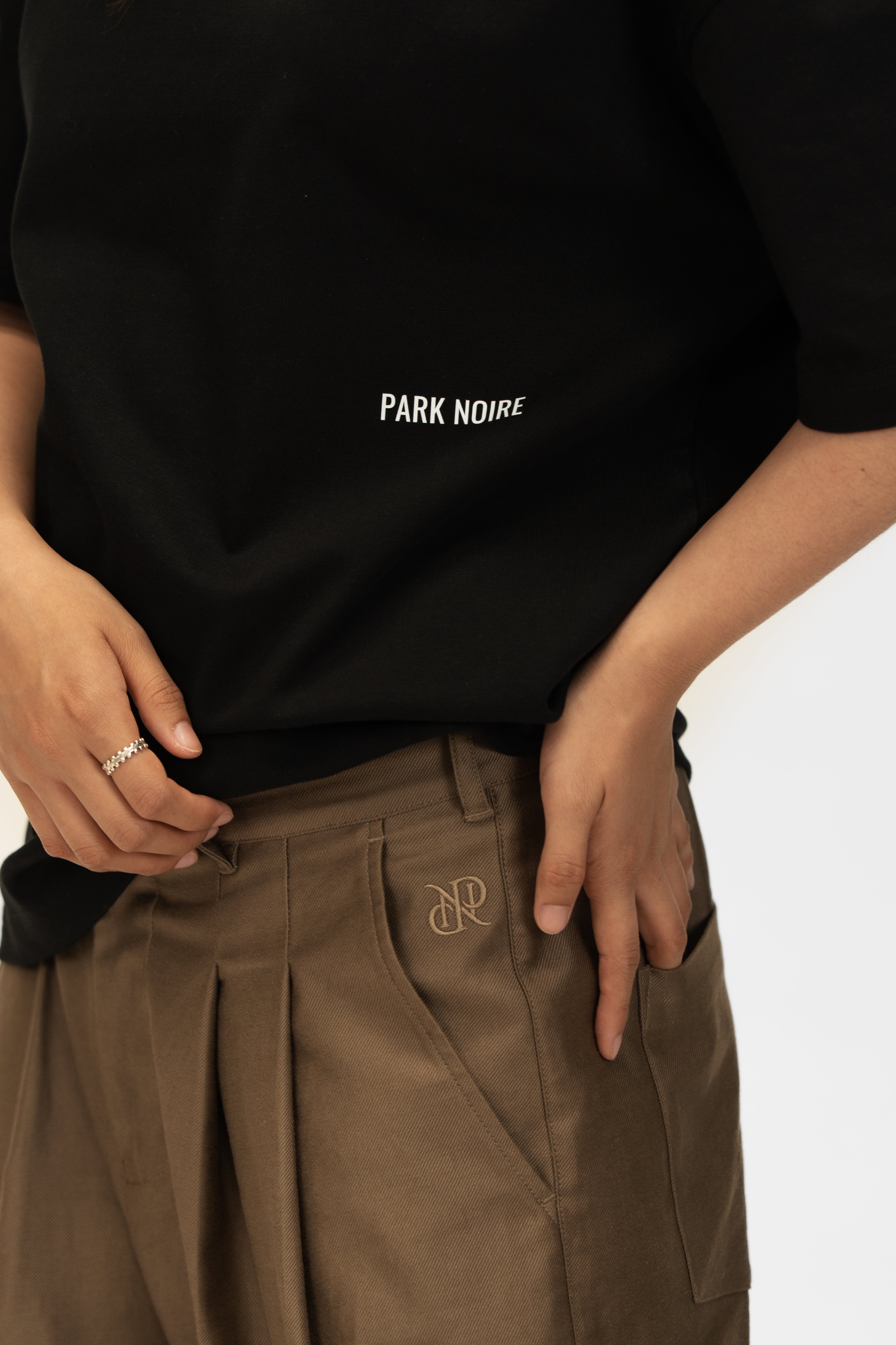 Barrel Pleated Pants