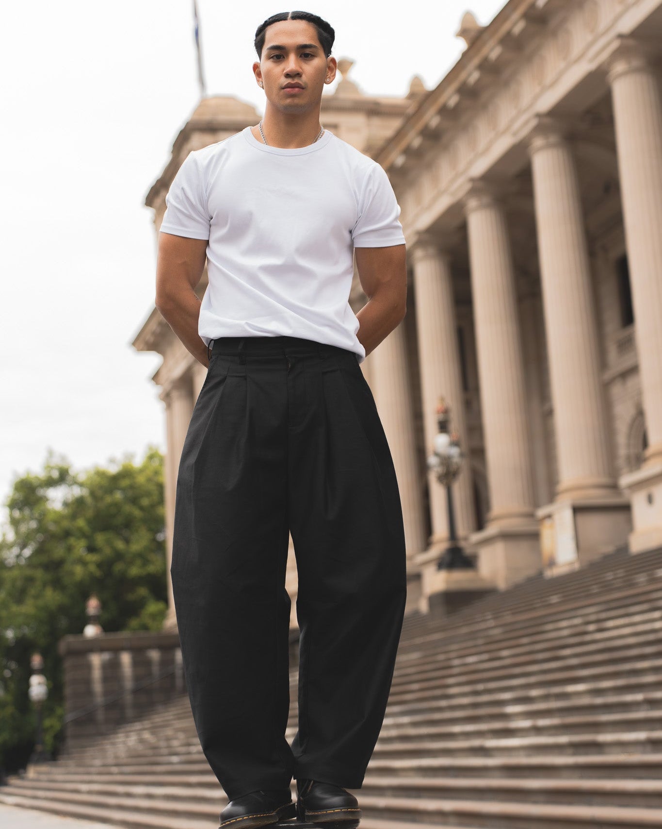 Barrel Pleated Pants