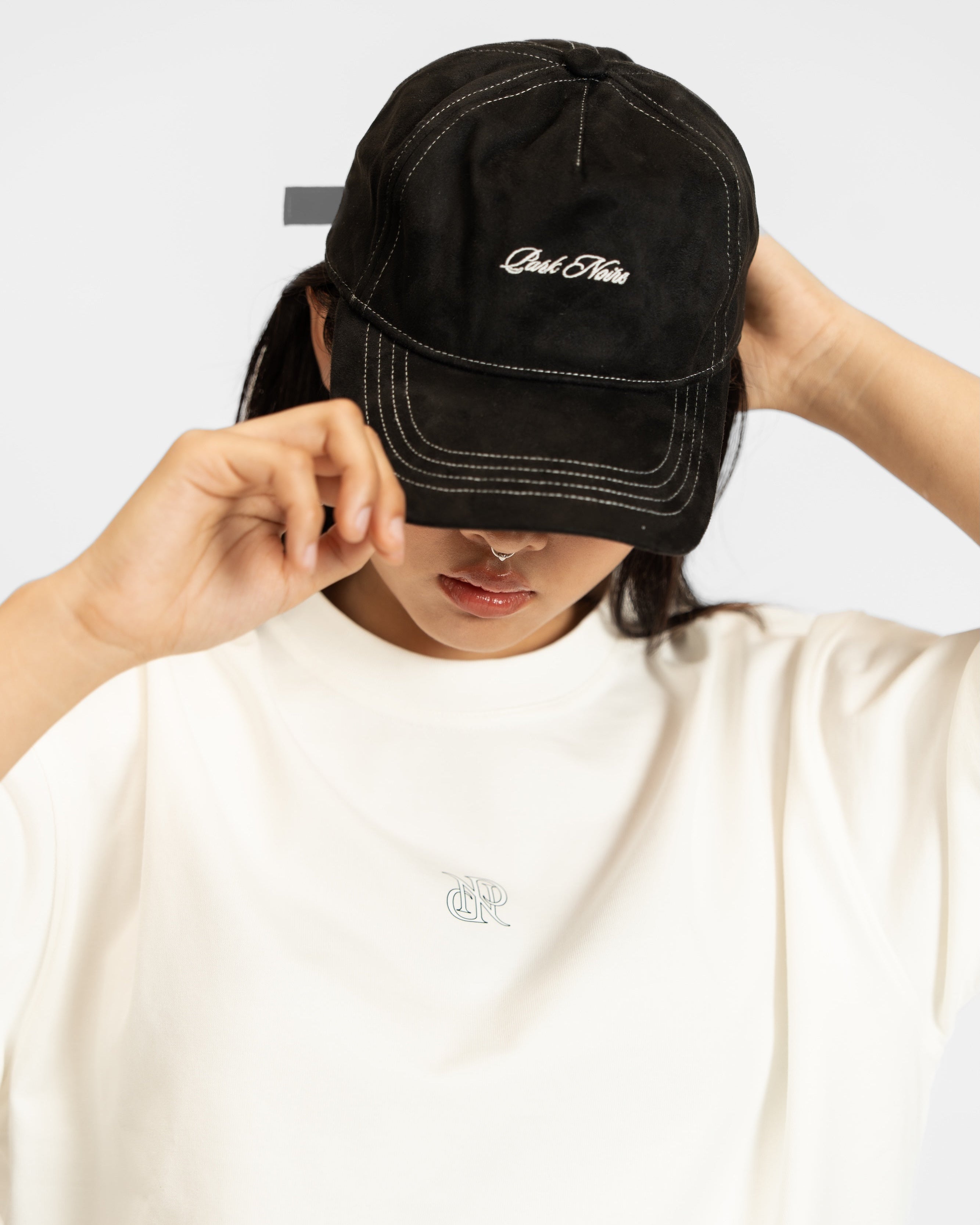 Emblem Cropped Tee