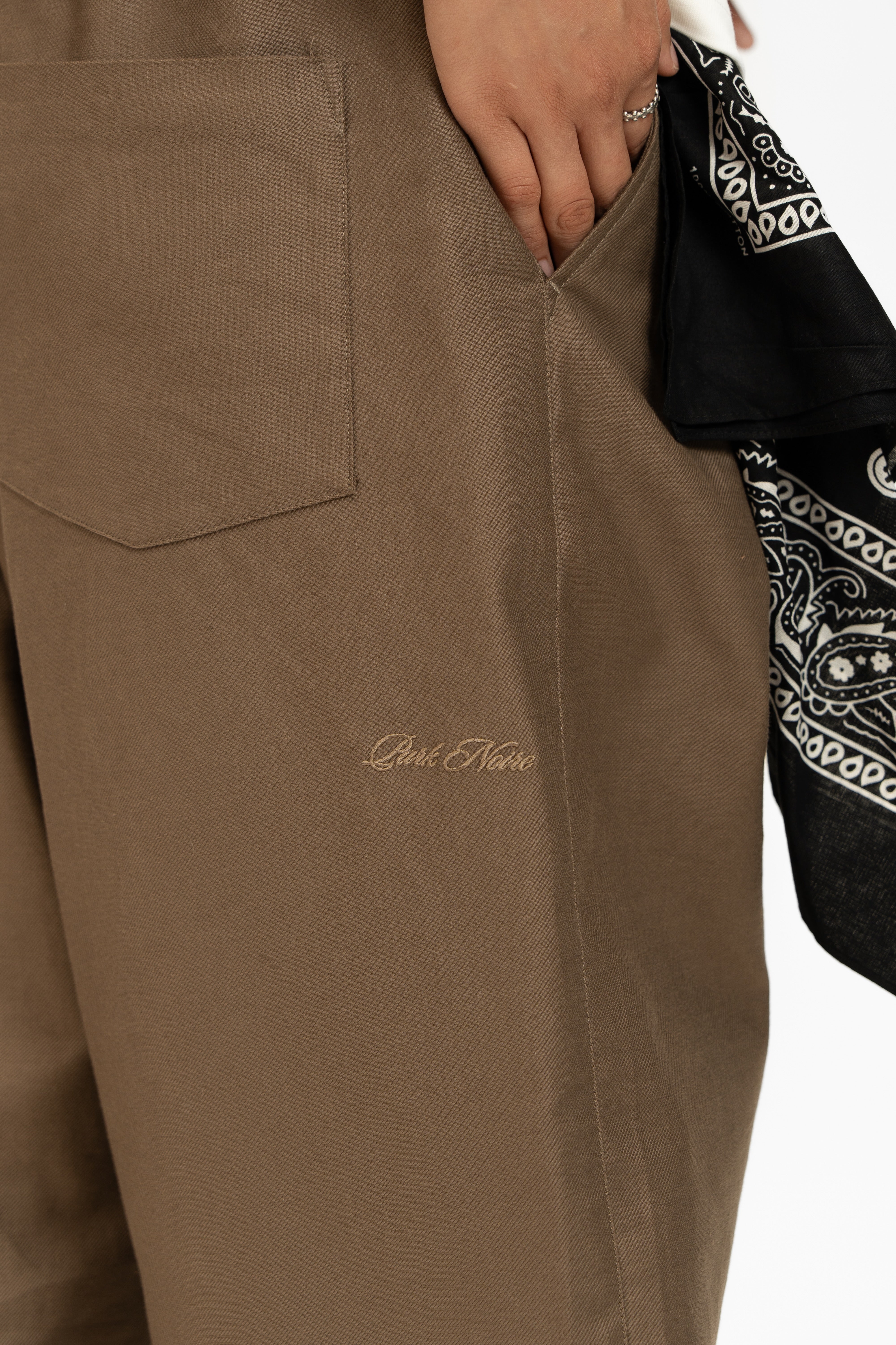 Barrel Pleated Pants