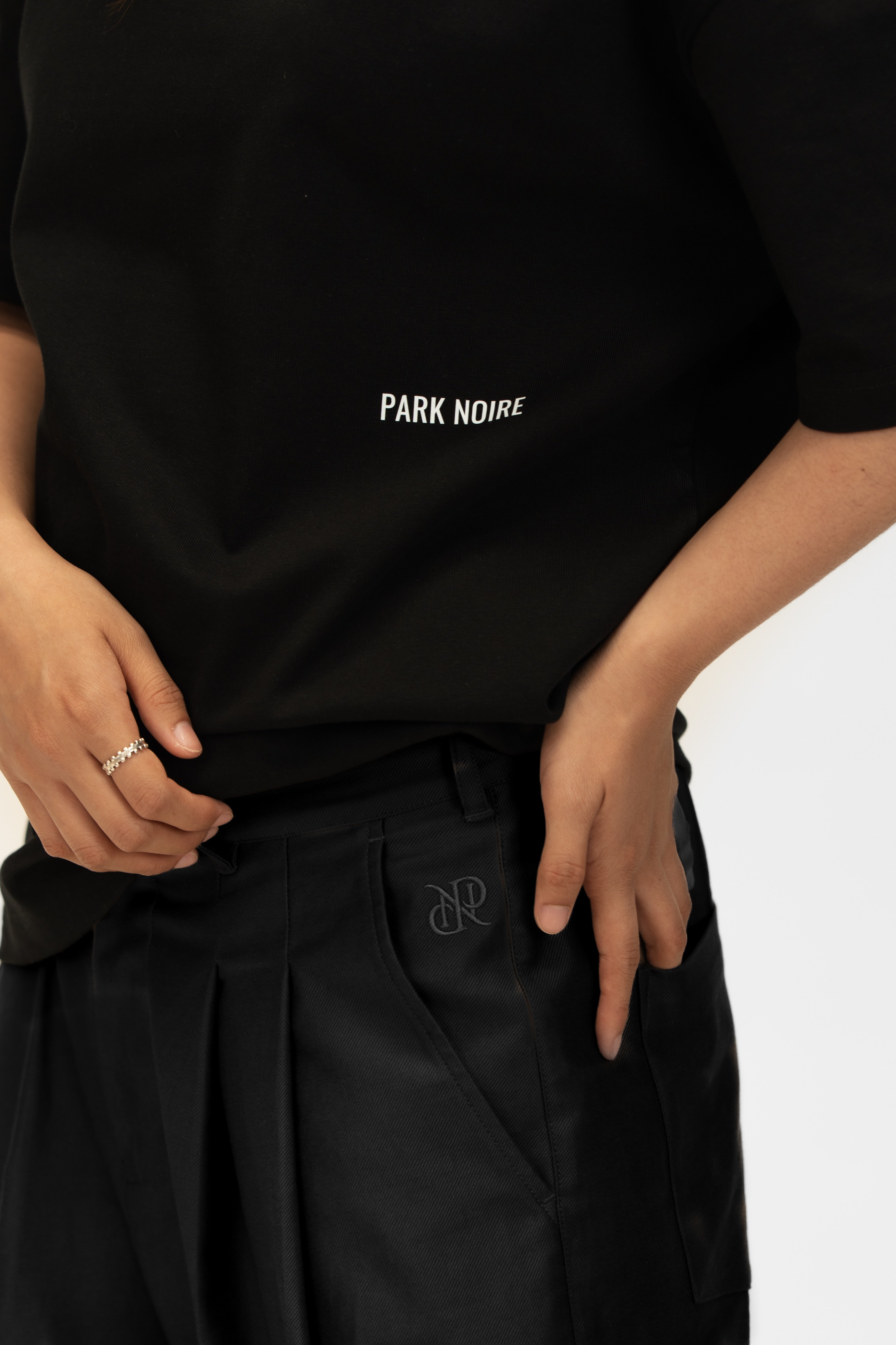 Barrel Pleated Pants